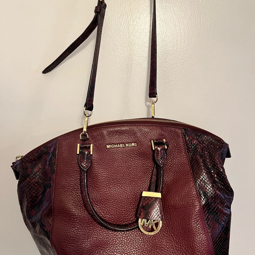 Michael Kors purse with matching Wallet